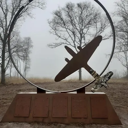 Bed & Breakfast Typisch Lelies 4*