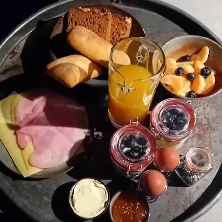 Typisch Lelies Bed and breakfast 4*